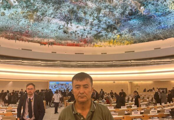 hebibulla izchi, uyghur pochtisi muxbiri