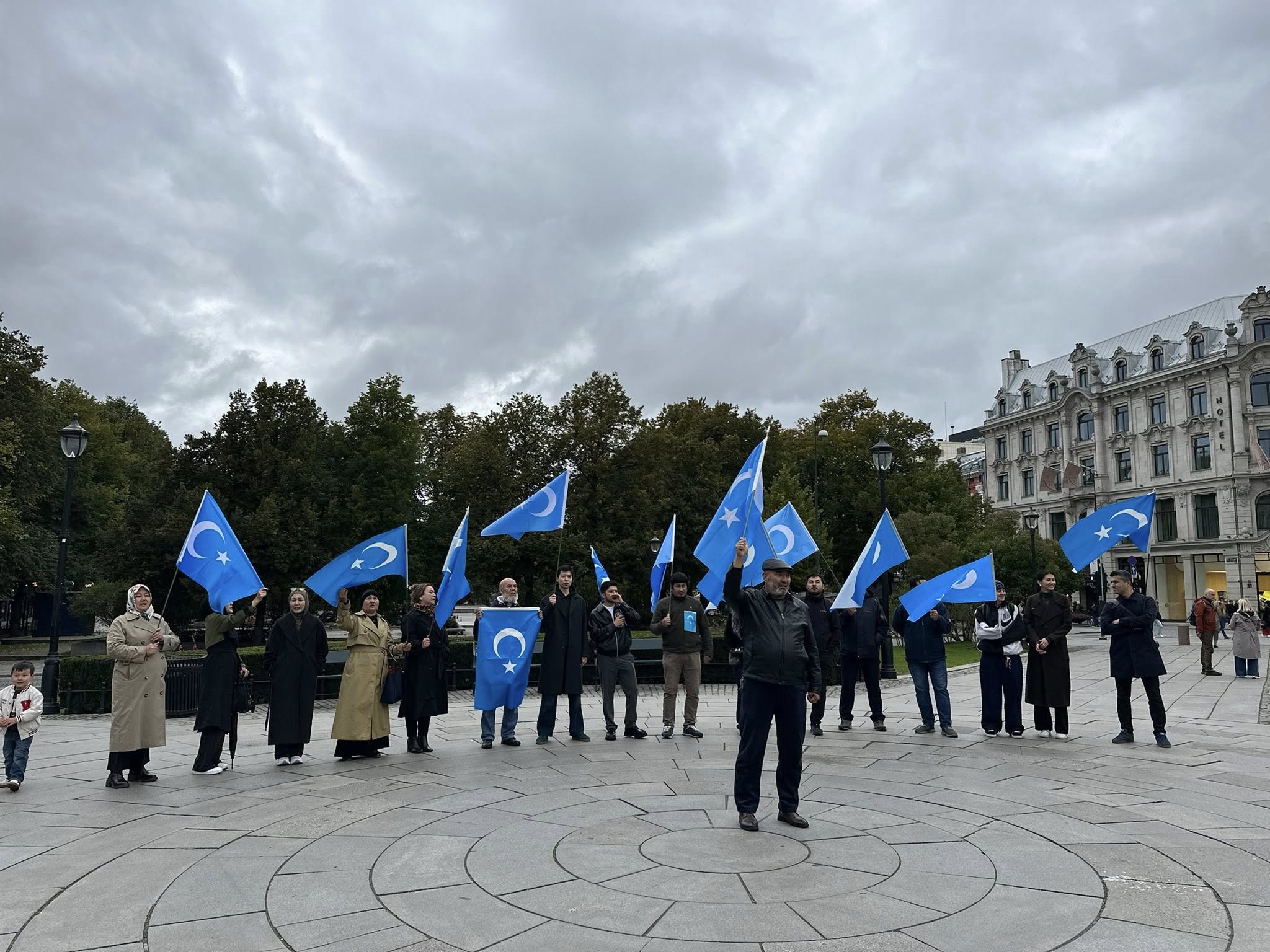 norw&eacute;giye uyghur komtiti xtaygha qarshi namayish ilip bardi